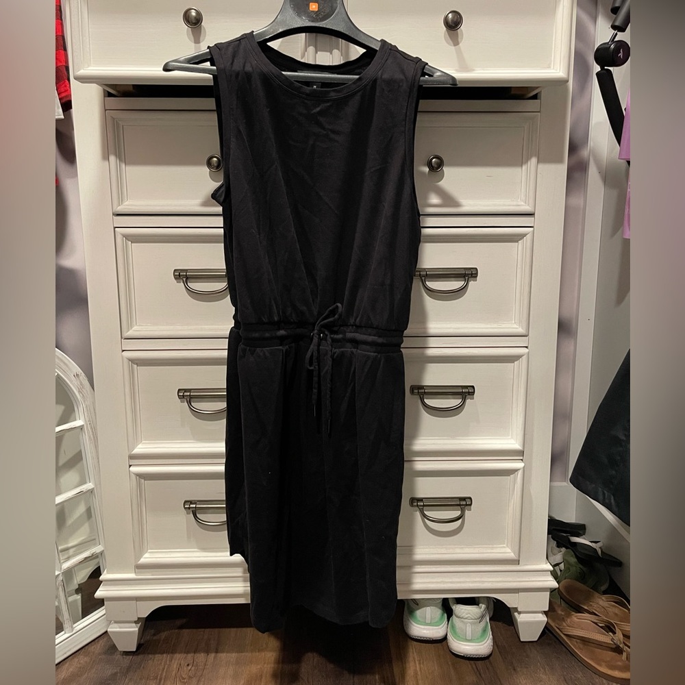 Simply Vera Wang Black Jumper Dress Size Medium